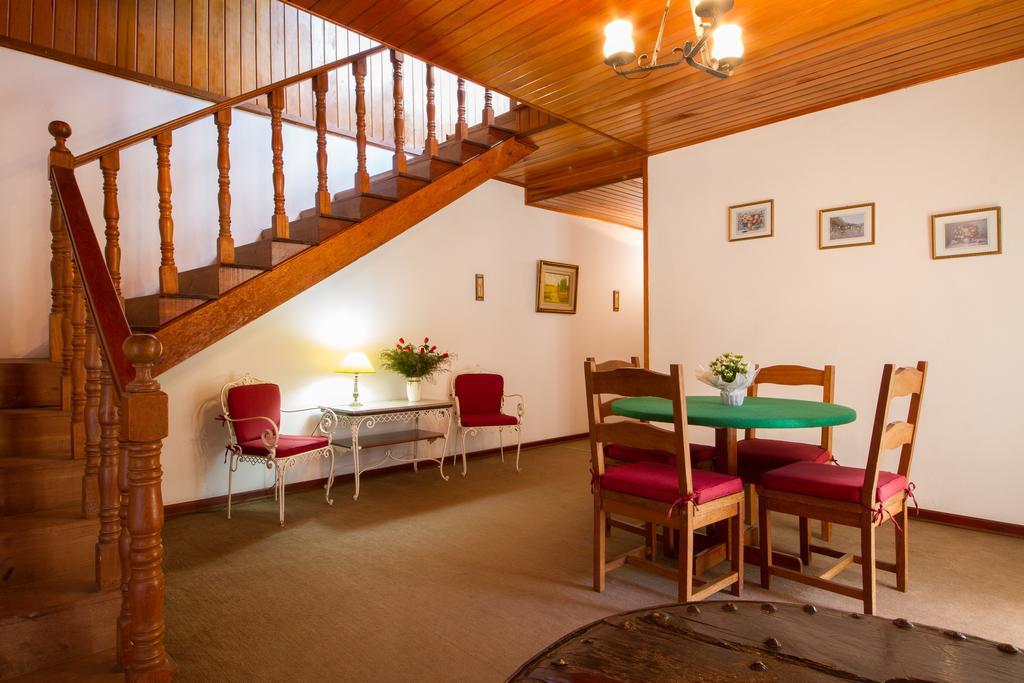 Hotel Vila Regina Campos do Jordao Bagian luar foto