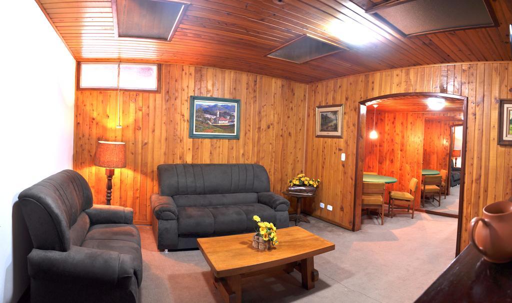 Hotel Vila Regina Campos do Jordao Bagian luar foto