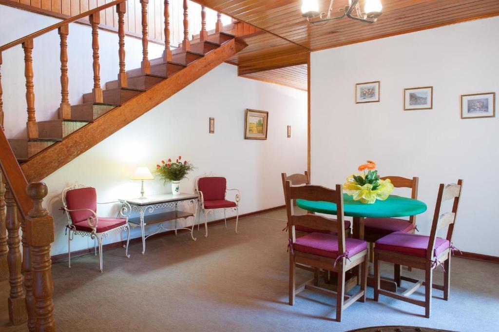 Hotel Vila Regina Campos do Jordao Bagian luar foto